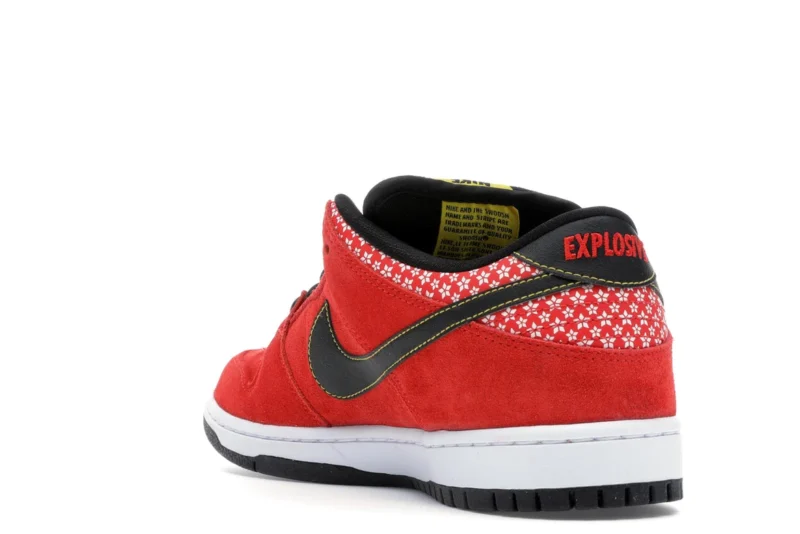 Nike SB Dunk Low Red Firecracker