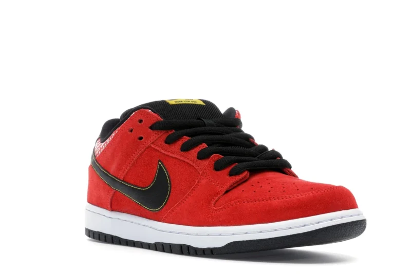 Nike SB Dunk Low Red Firecracker